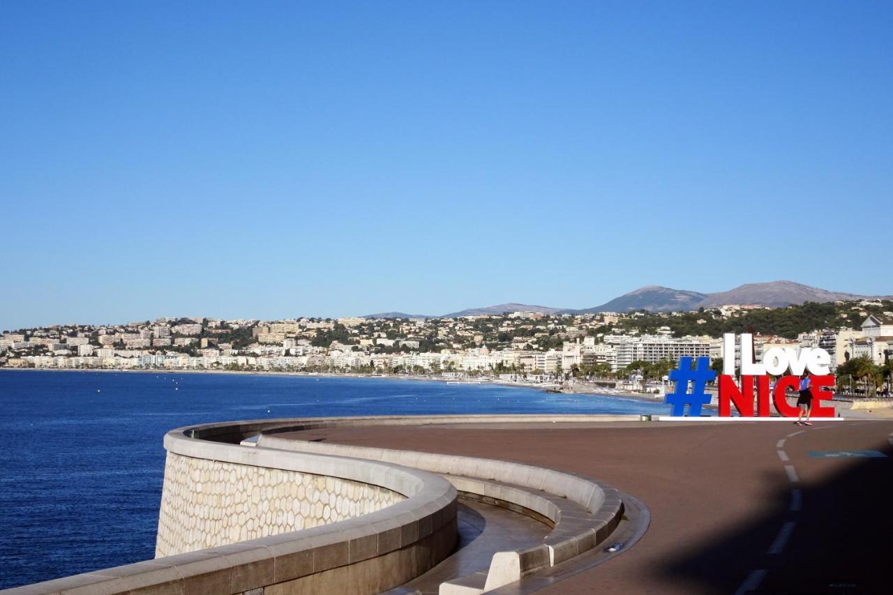 Le Beau Rivage *